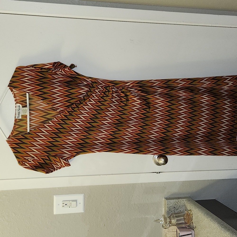 Ronnie Nicole size 12 stretchy Dress